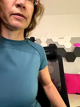 AnnikaRose live sex cam