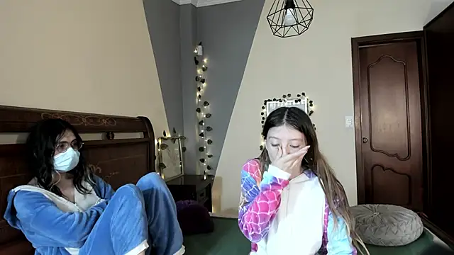 Briar_y_Blair's cam snapshot