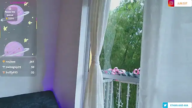 ethan_and_ava's cam snapshot