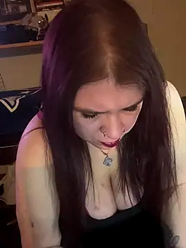 adventuresinsky's cam snapshot