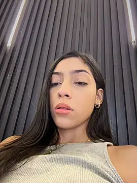 Ema_azel live sex cam