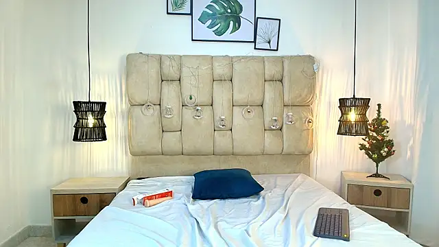 NatashaRoss_t's cam snapshot