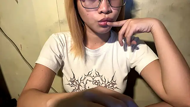 LenoraFrailey live sex cam