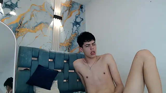 TWINKS_FRIENDS live sex cam