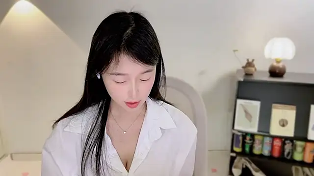 Onechestnut's cam snapshot