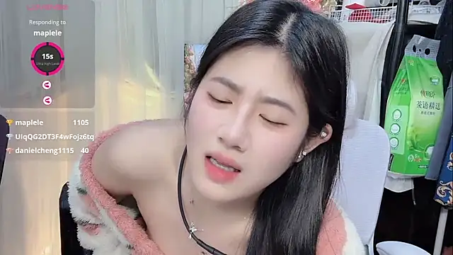 Yvonne-07's cam snapshot