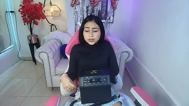 Carolina_cherry's cam snapshot