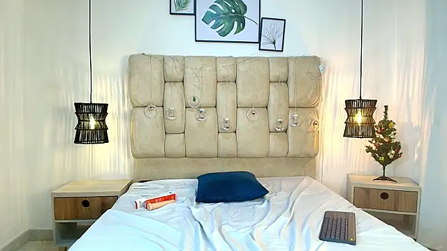 NatashaRoss_t's cam snapshot