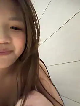 Yiyi-521's cam snapshot