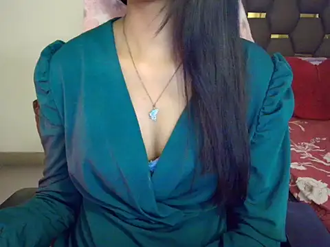 CUTE_princess_143's cam snapshot