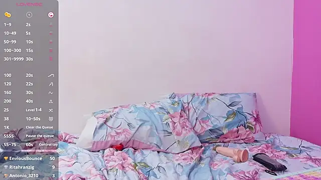 curvybrunnete's cam snapshot