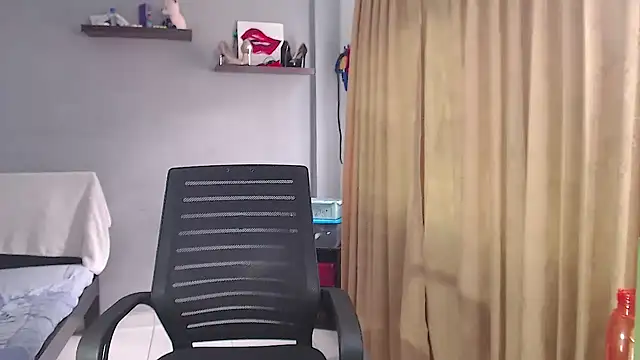 SusanLeroy's cam snapshot