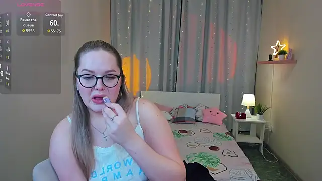 SallyPratt's cam snapshot