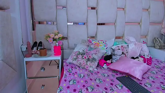 MiaKahali's cam snapshot