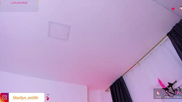 MarilynSmIith live sex cam