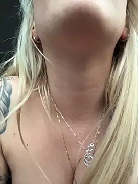 June695_'s cam snapshot