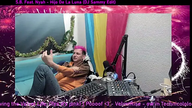 VelvetRise's cam snapshot