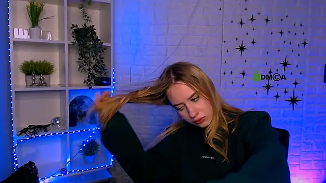 molly_lesser's cam snapshot