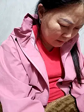 yoowwmr's cam snapshot