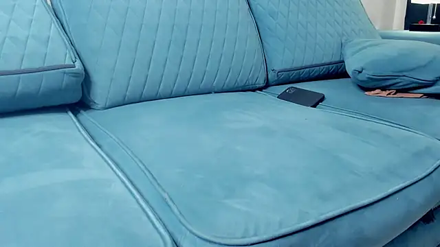 HienBiddie's cam snapshot