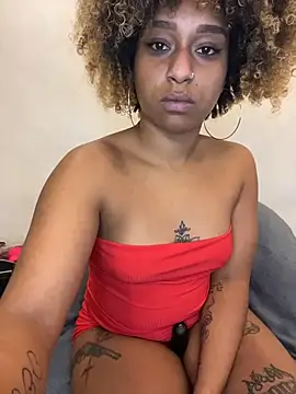 Sexy_curly02's cam snapshot