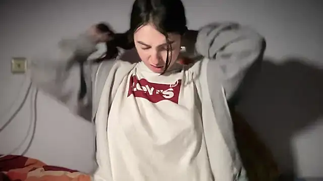 Aphr0ditee's cam snapshot