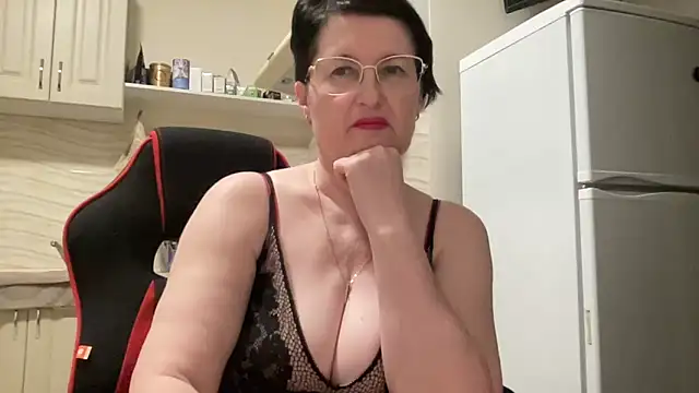 _HotMilfPussy_'s cam snapshot