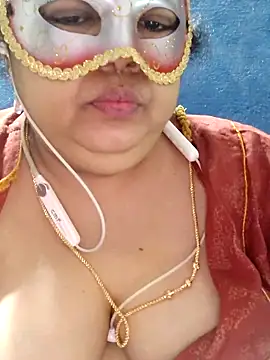 tamilthanushri live sex cam