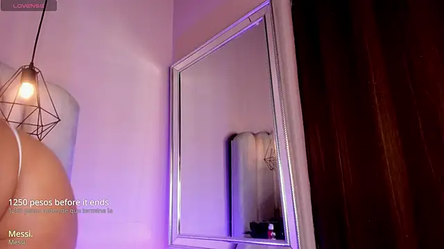 violetafoxxxy's cam snapshot