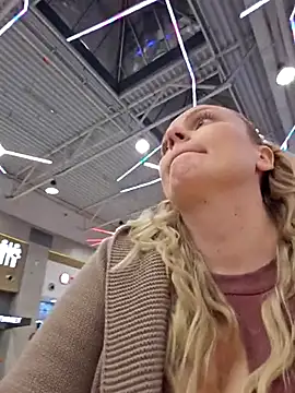 Bondgirl_013 live sex cam