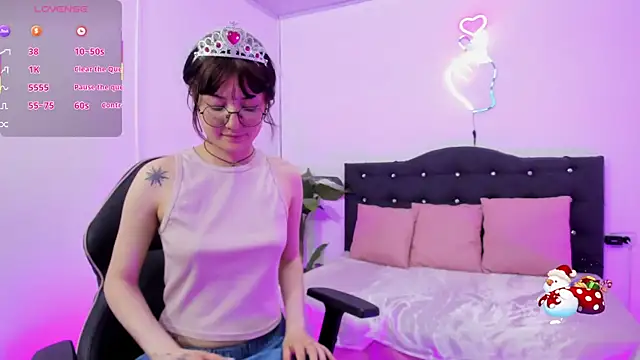 LEAH_TAY's cam snapshot