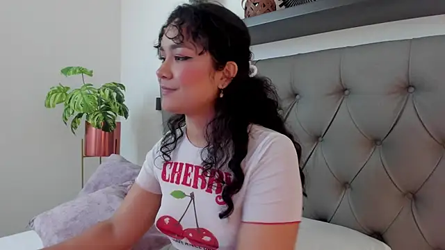 rossie_lanie_'s cam snapshot