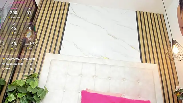 Nyra_pumpkin's cam snapshot