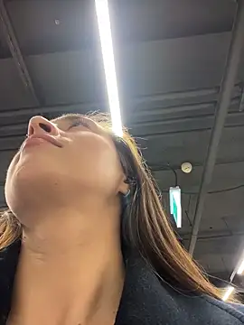 Holly_Play live sex cam