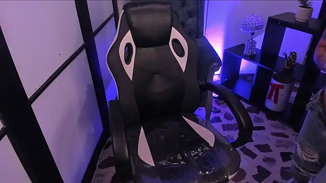 EmySilverr's cam snapshot