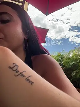 Nahomy_Harperr's cam snapshot