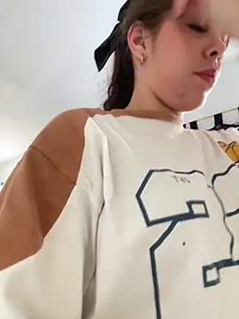 Charlottediolet's cam snapshot