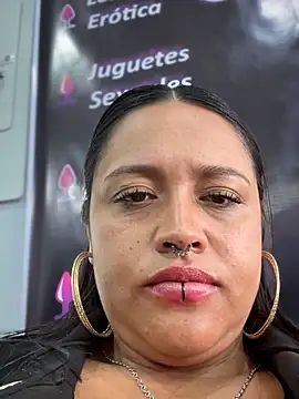 -Mia1's cam snapshot