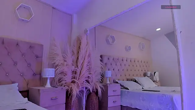 MadisonSky_'s cam snapshot