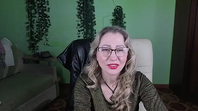 Habibi_Honeyy's cam snapshot