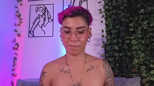 MiaMorgan_'s cam snapshot