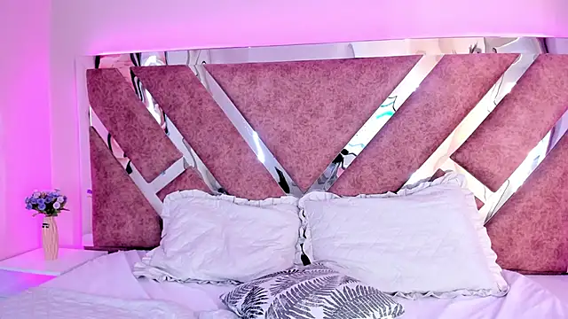 Liaevans__'s cam snapshot