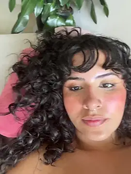 SugarTroubl33 live sex cam