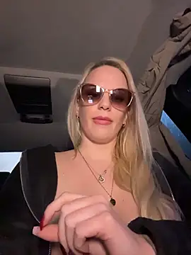 June695_'s cam snapshot