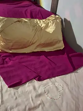 LunaKissing live sex cam