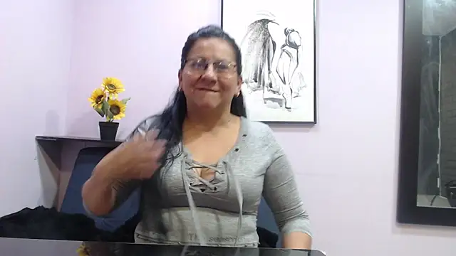 Miss_Lady_45's cam snapshot