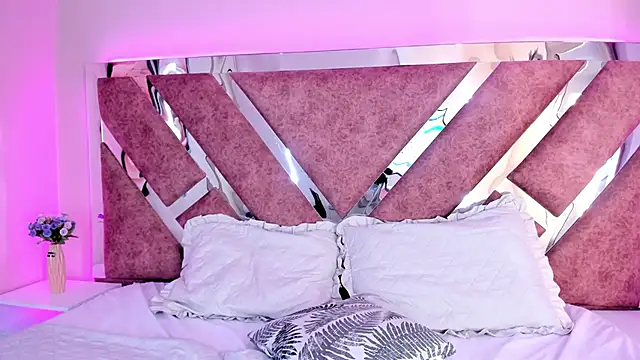 Liaevans__'s cam snapshot