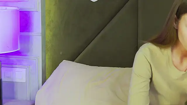 MarilynNova's cam snapshot