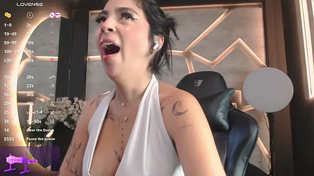 RoousseGil's cam snapshot