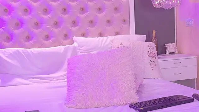 VioletBlaze's cam snapshot